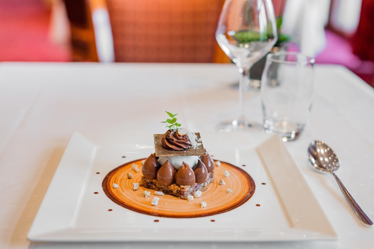 Hotel Spa Restaurant Domaine Du Moulin Ensisheim Ngoại thất bức ảnh